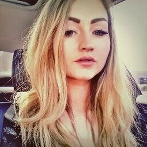 Meet your Posher, Courtney paige